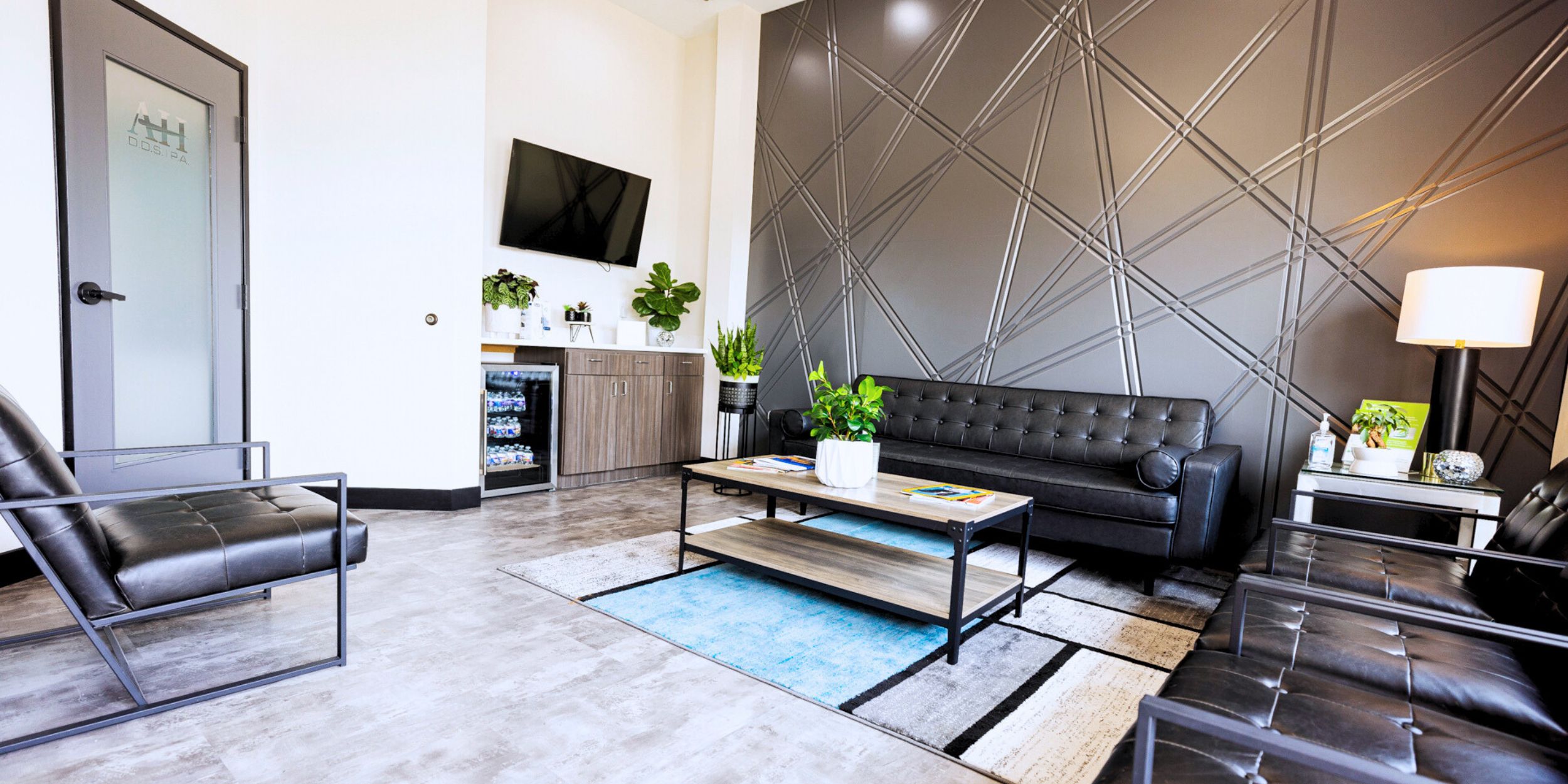 anthony henegar dental clinic waiting area